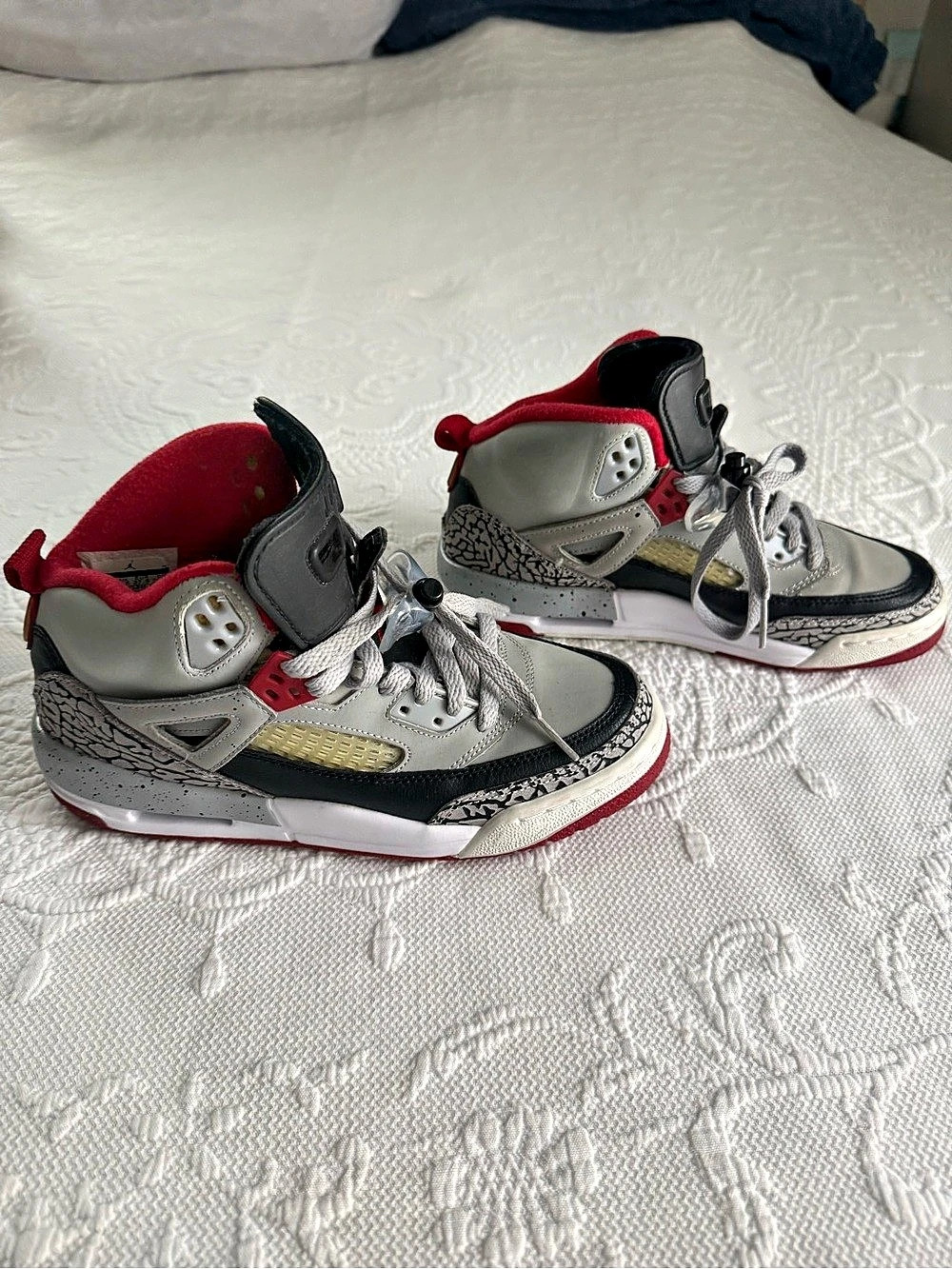 Jordan Spizike Kids Sneakers Boys US 5Y Gray & Black